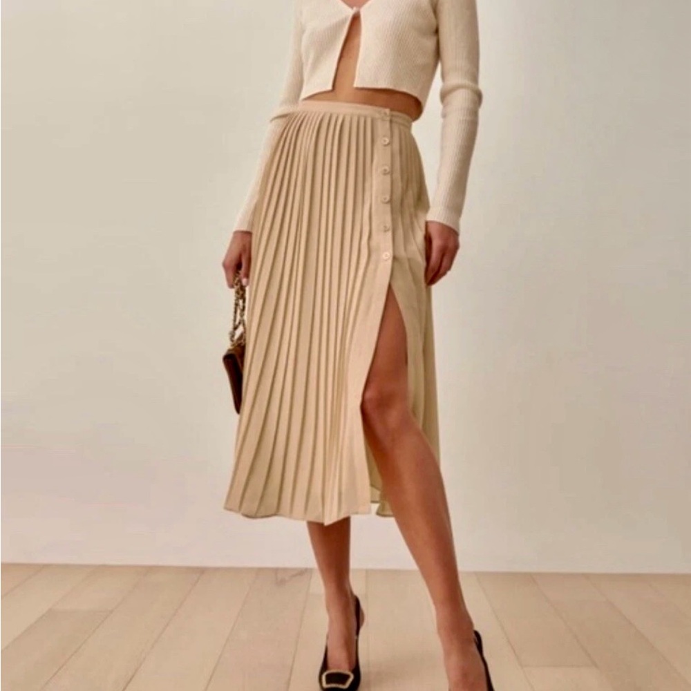 ‼️SOLD ‼️ Reformation Verona Pleated Midi Skirt - S